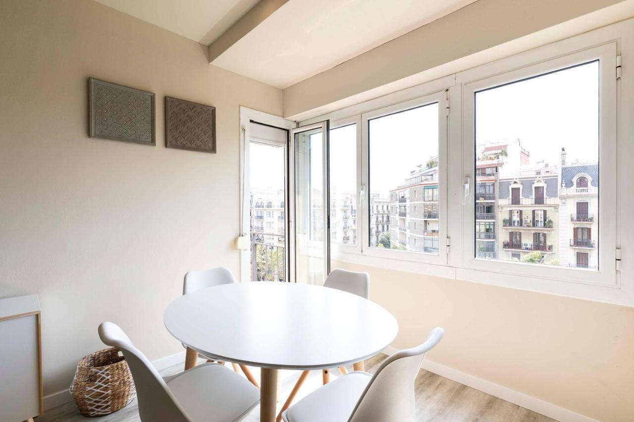 Chic Gran Via Apartment Barcelona Exterior photo