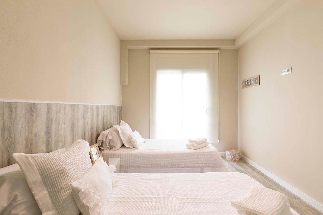 Chic Gran Via Apartment Barcelona Exterior photo