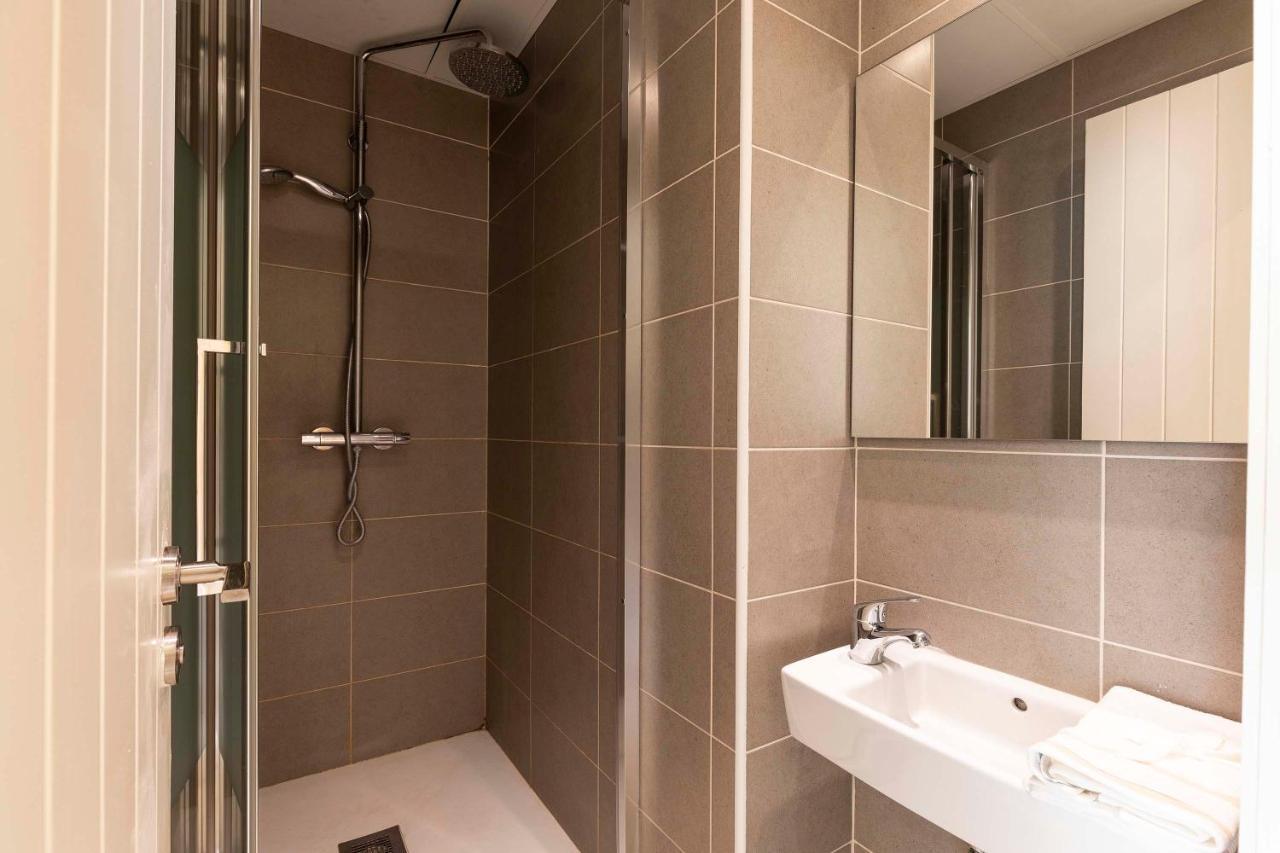 Chic Gran Via Apartment Barcelona Exterior photo